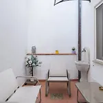 Апартаменты Rjgal - Private Courtyard Center *