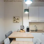 Rjgal - Private Courtyard Center Апартаменты *